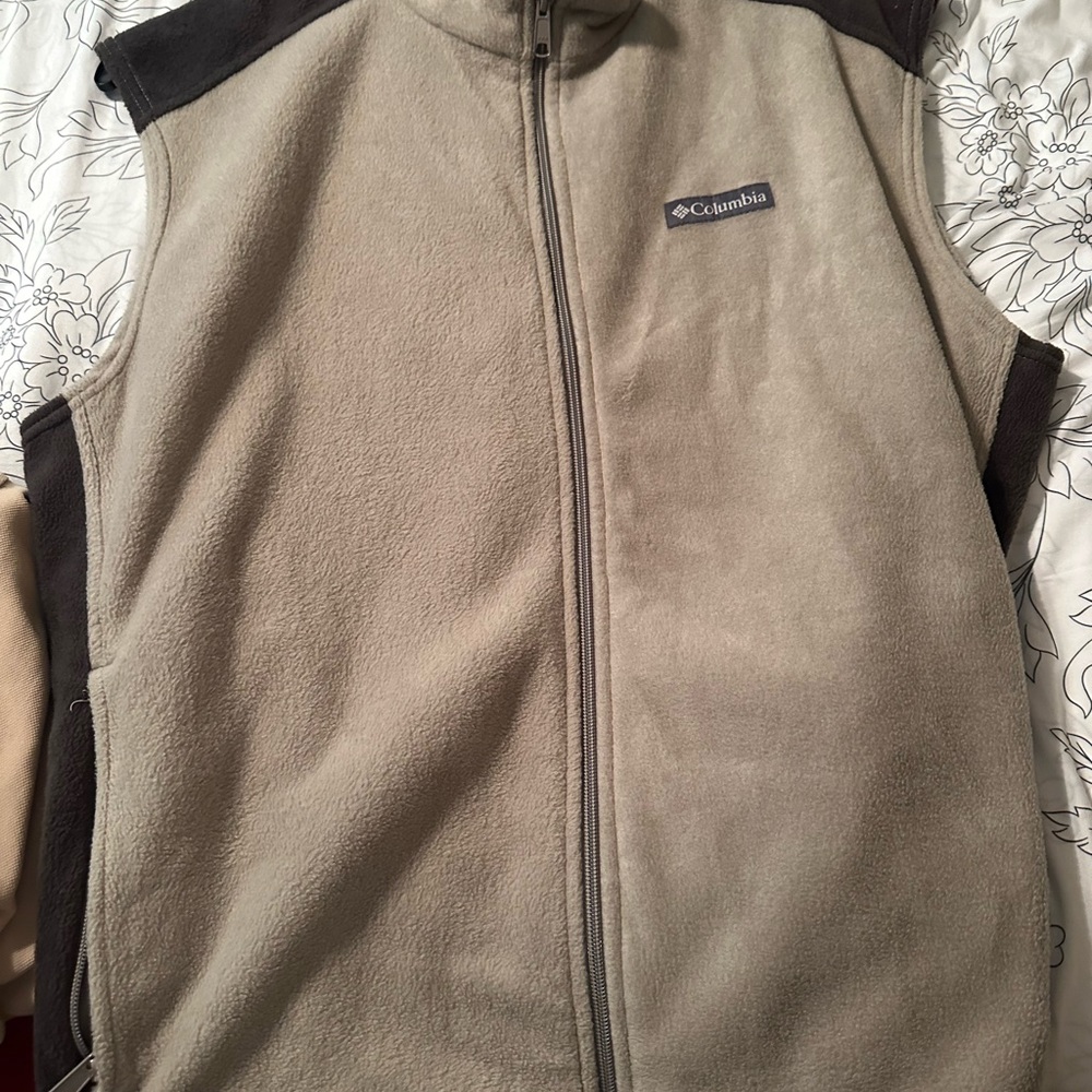 Xl Columbia sweater vest zip up